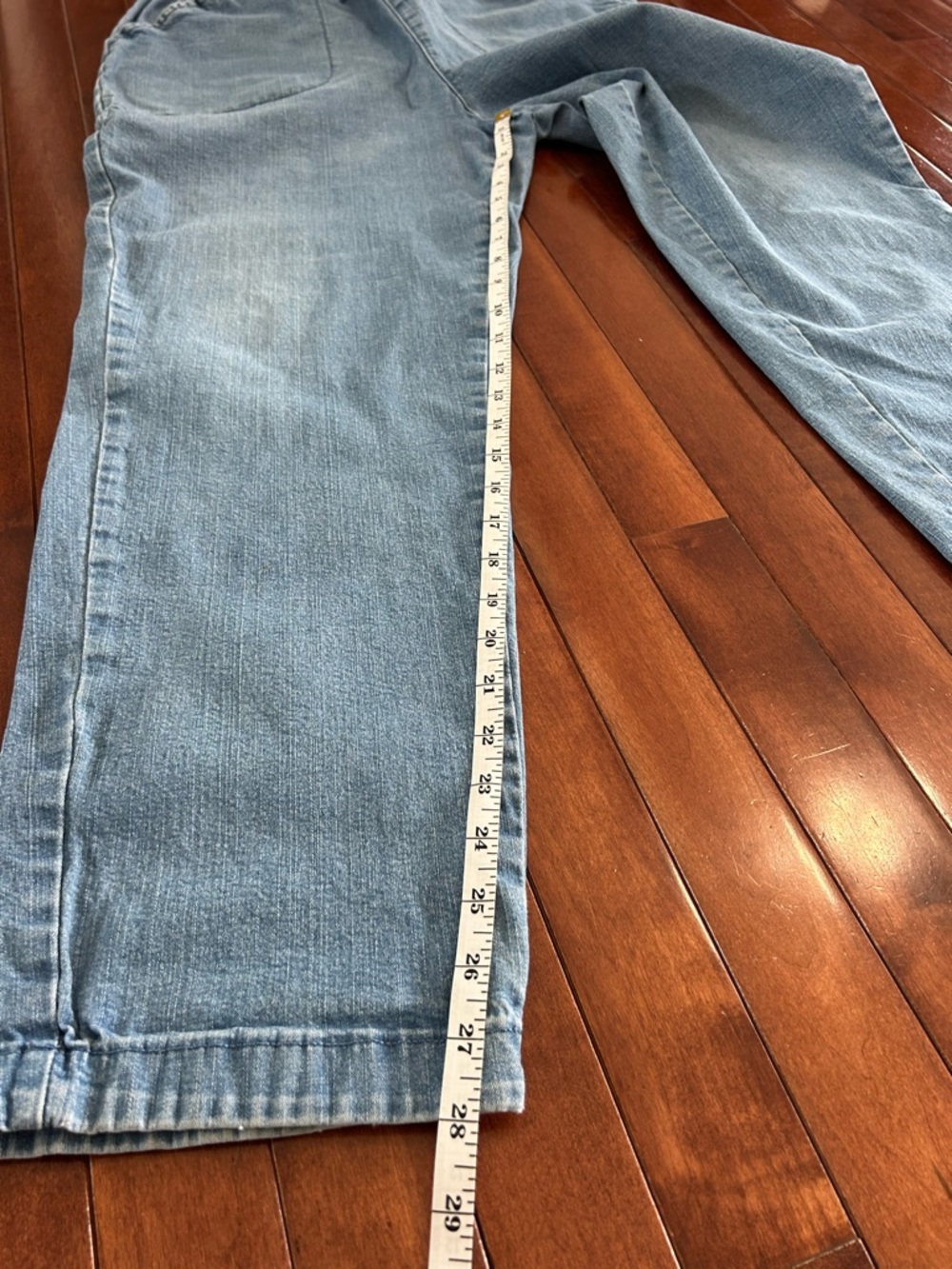 Croft & Barrow Women's Light Blue Denim Jeans — Relaxed Elastic Waist Size 1X - Picture 5 of 7
